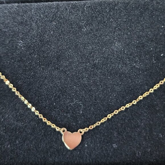 Dainty 14kt gold heart necklace - Picture 1 of 5